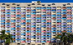 St Paul Plaza Hotel